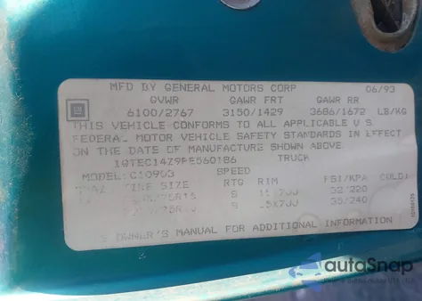 1993 GMC Sierra C1500 z USA, uszkodzony, nr VIN 1GTEC14Z9PE560186